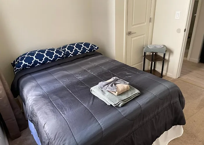 A Great Day In Newark - Elite 3 Bedroom Sunny Retreat