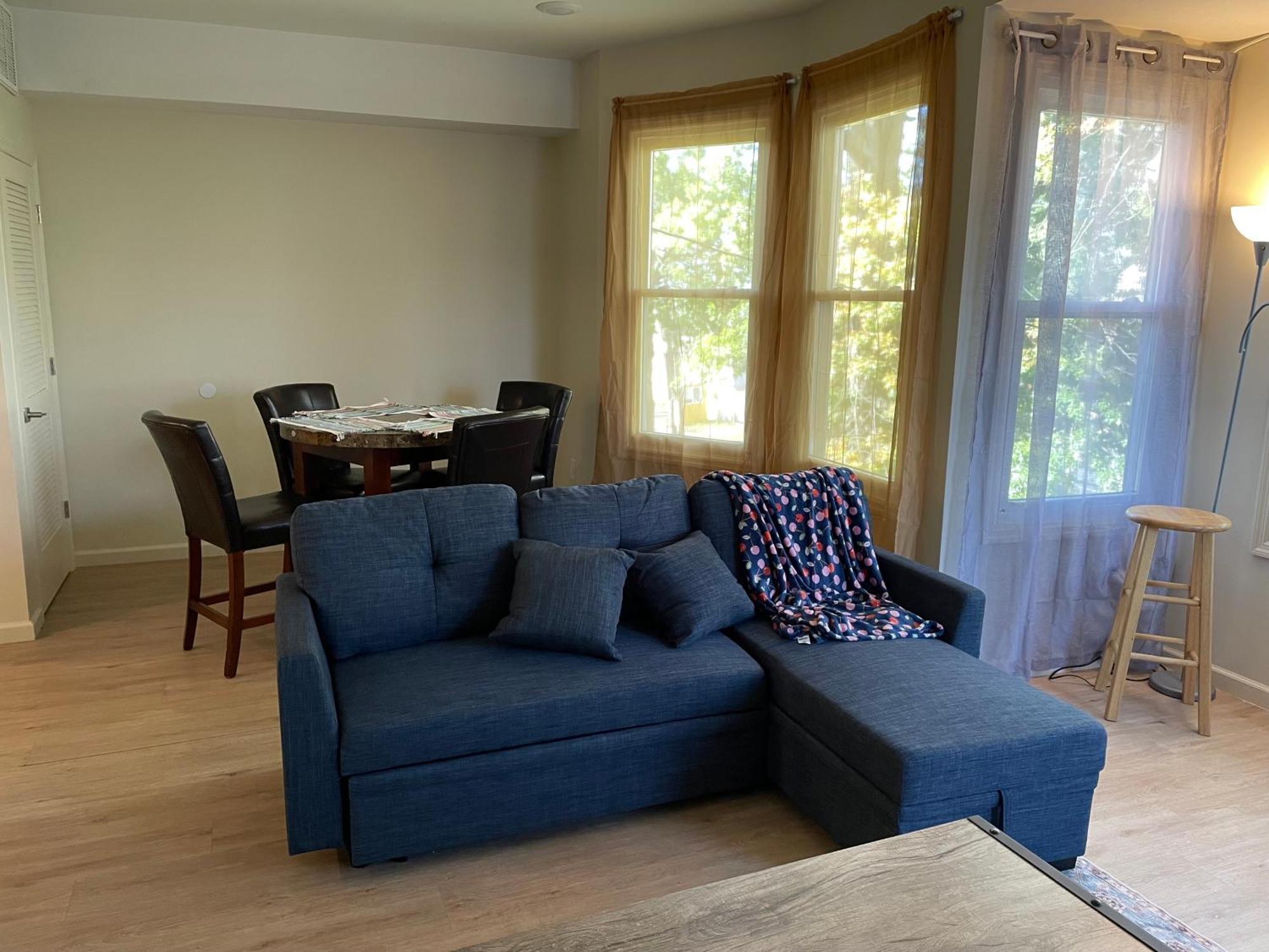 Apartment A Great Day In - Elite 3 Bedroom Sunny Retreat