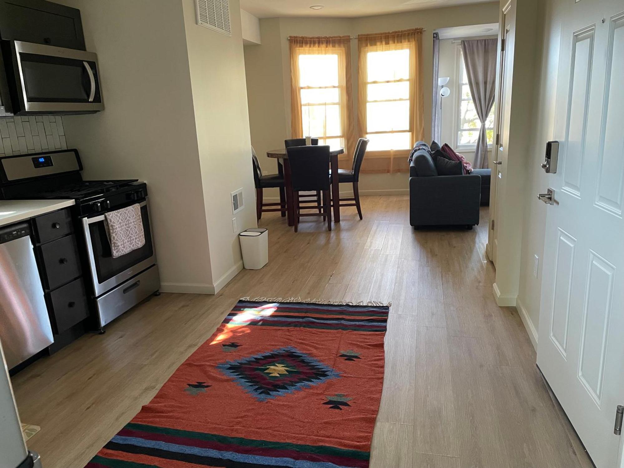 A Great Day In - Elite 3 Bedroom Sunny Retreat Apartment